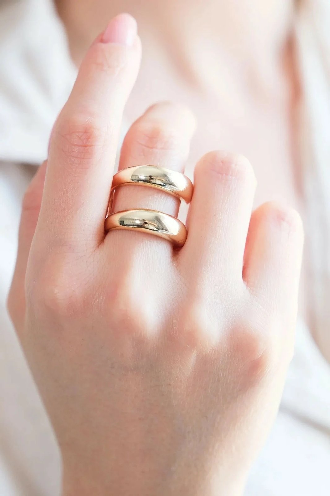 Unazë prej bronzi, ngjyrë ari, me gur zirkoni, Jumeon