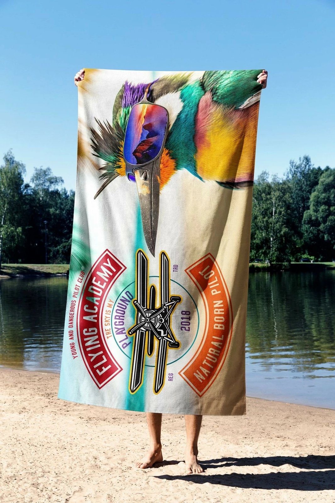 Peshqir plazhi Mijolnir, Flying Academi, 90x150cm, shumëngjyrësh