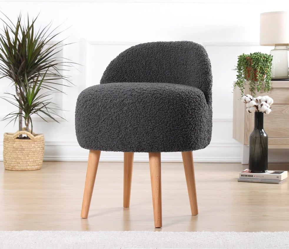 Puf me pelush të errët, këmbë druri, Rufmee, ngjyrë gri e errët