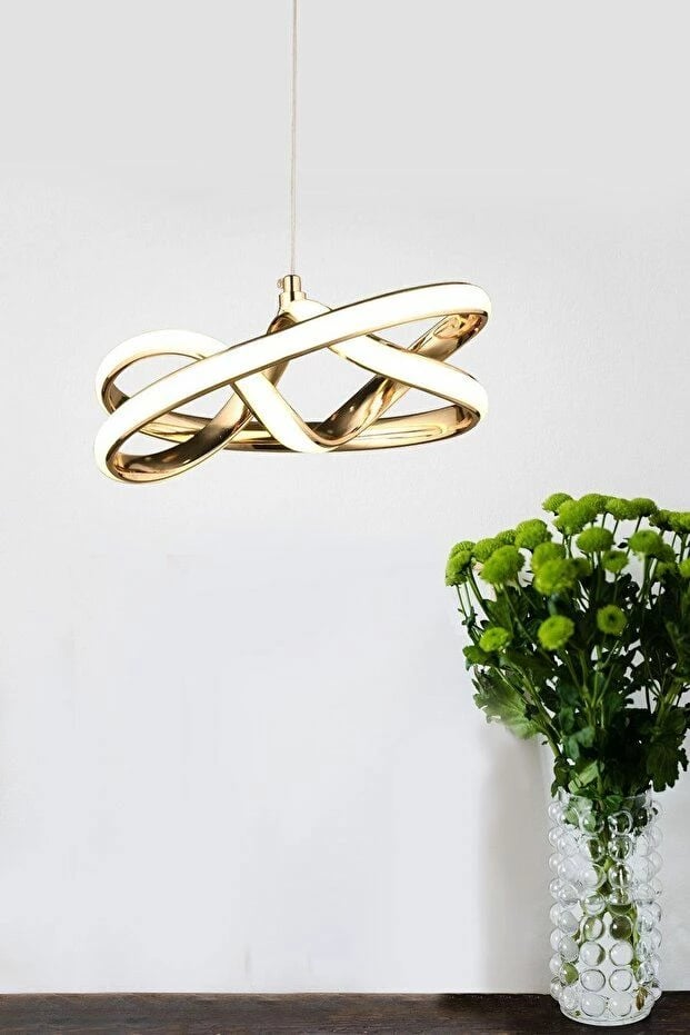 Llambë tavani Opviq, Vino Sarkıt, ngjyrë ari