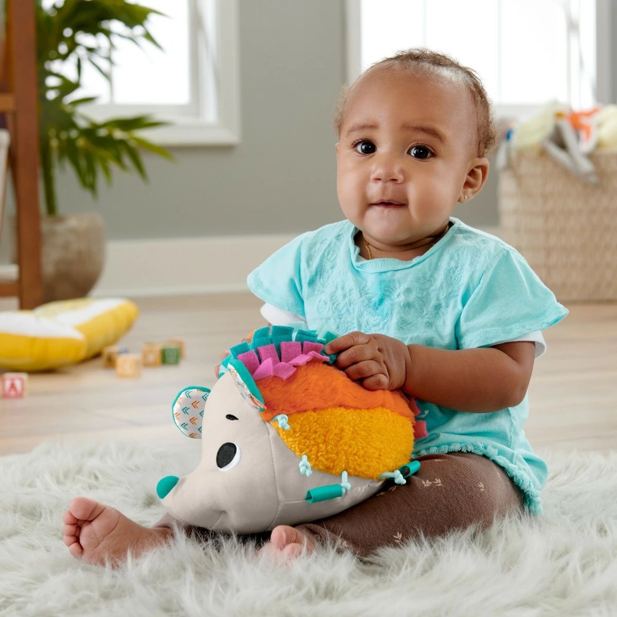 Lodër pelushi sensorike Fisher Price HBP42, shumëngjyrëshe