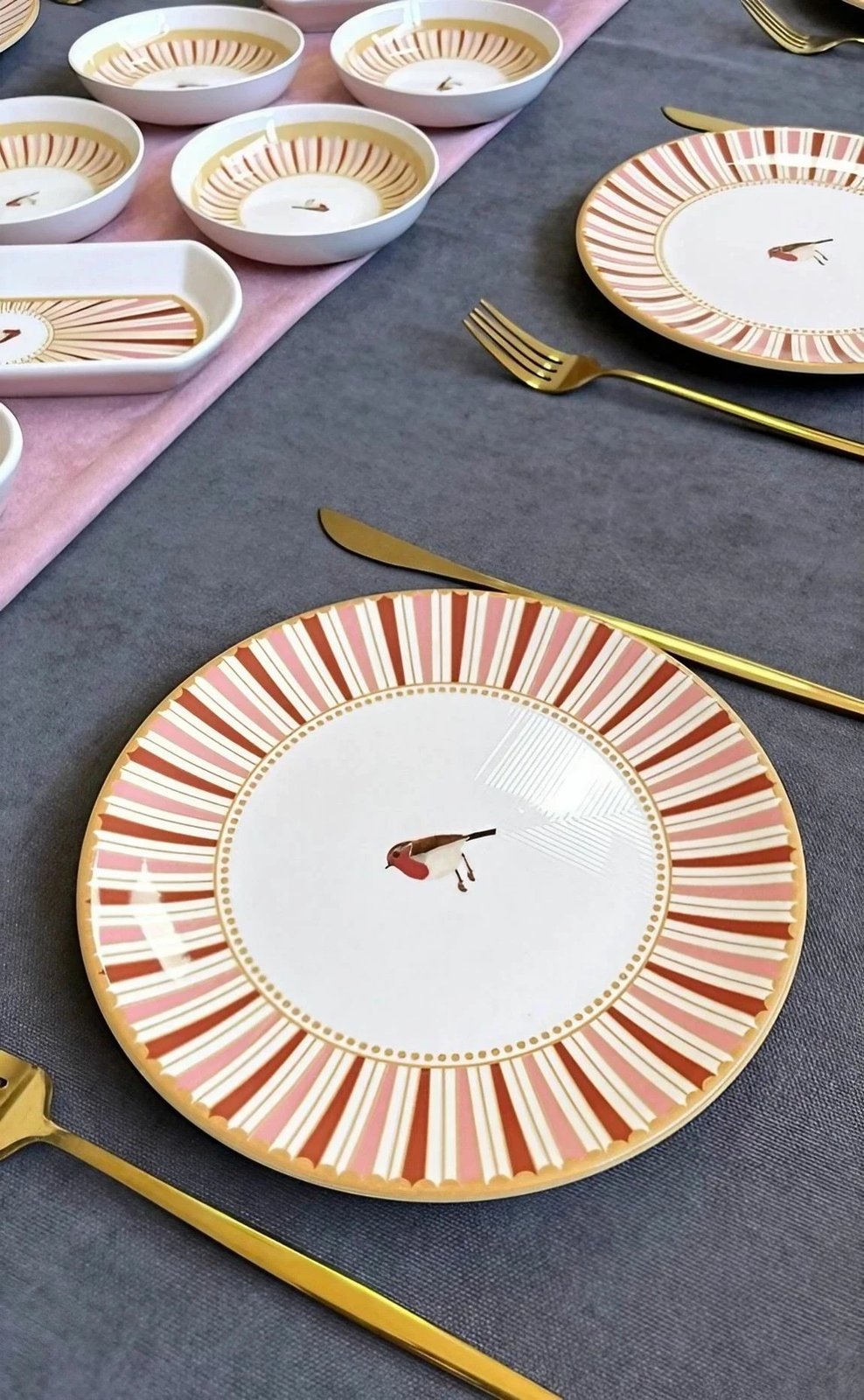 Set mëngjesi 14 pjesësh Hermia Concept, Love Bird, e kuqe