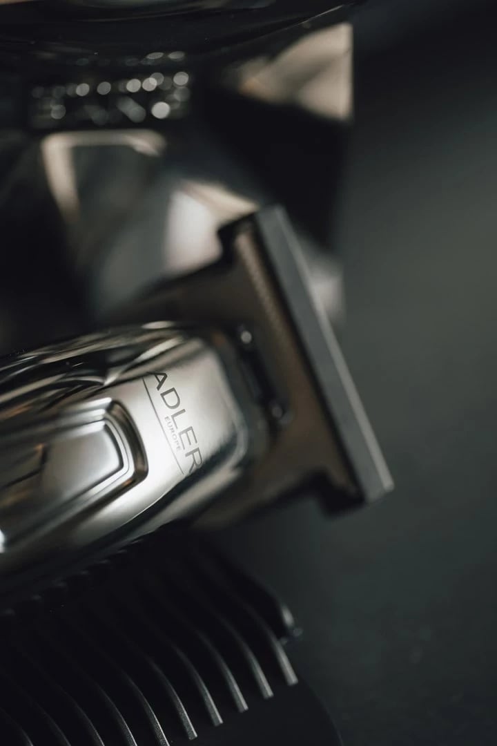 Makinë rroje Adler AD 2836S, Bateri 1400 mAh, Argjendtë