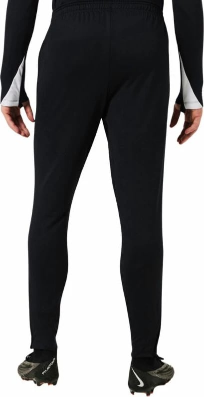 Pantallona sportive Nike për meshkuj, të zeza