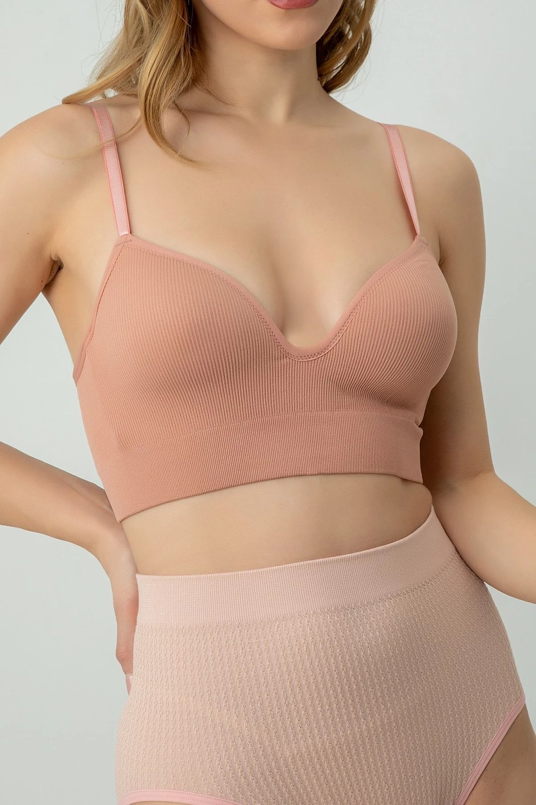 Sytjena Jumeon, ngjyrë nude e errët, 002-015286008