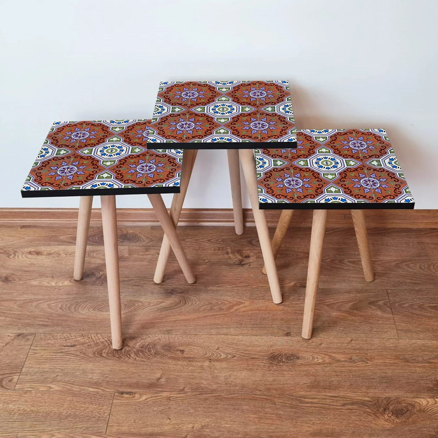 Set tavolinash ndihmëse, 3 copë, Skye Decor, shumëngjyrëshe, 3Shp51