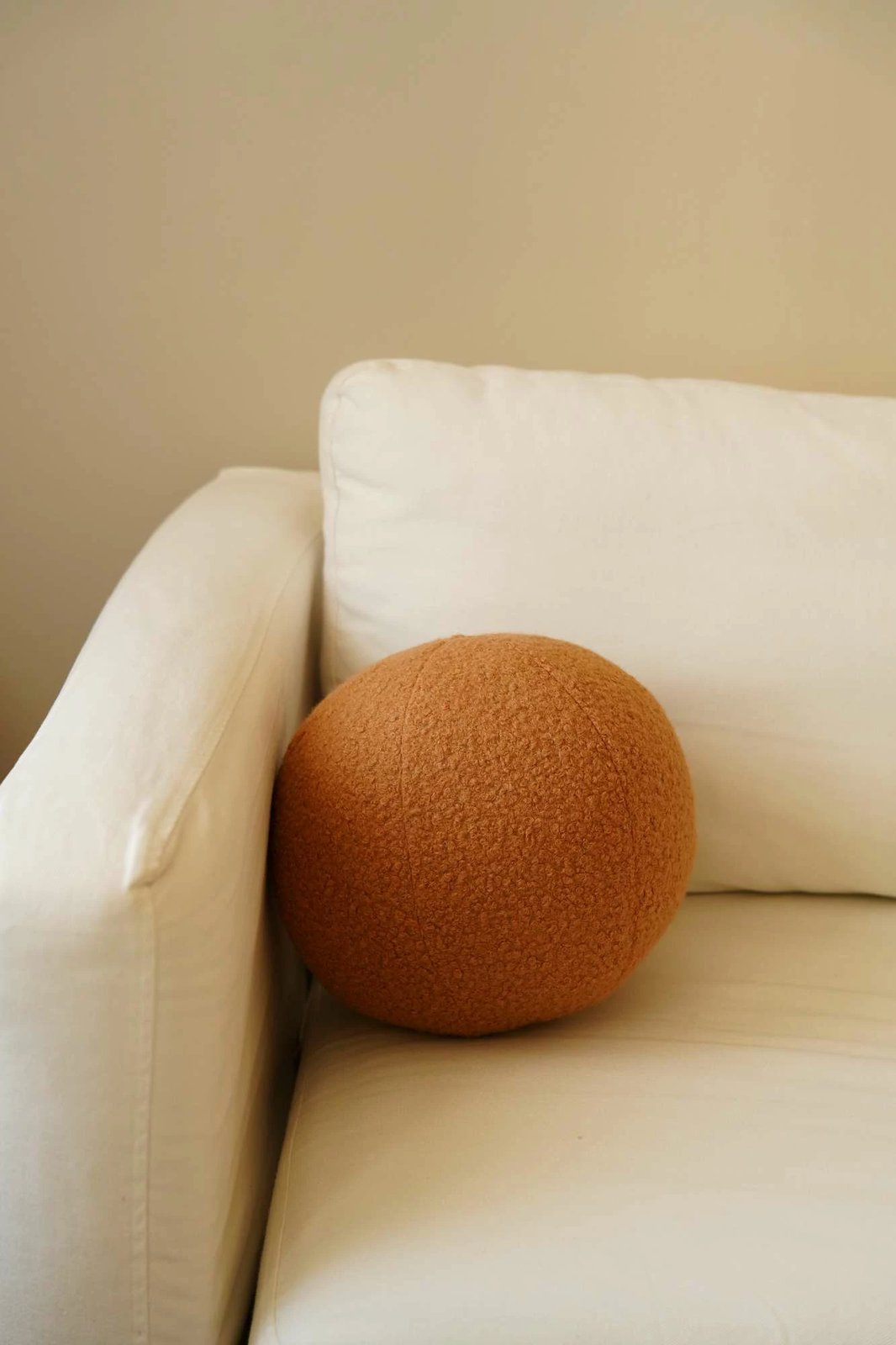 Jastëk dekorativ Teddy Top 25, ngjyrë kafe, Evila Originals