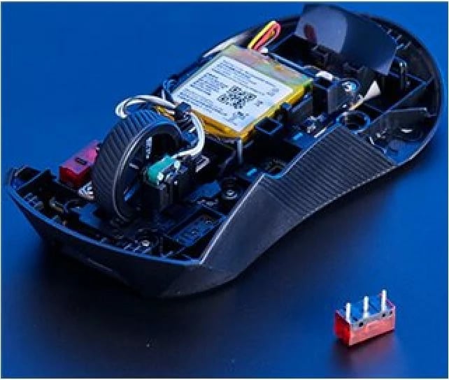 Maus gaming Asus ROG Gladius III Wireless AimPoint 90MP02Y0, sensor 36.000 DPI, Tri-Mode 2.4 GHz/Bluetooth/USB, RGB, 79 g, i zi