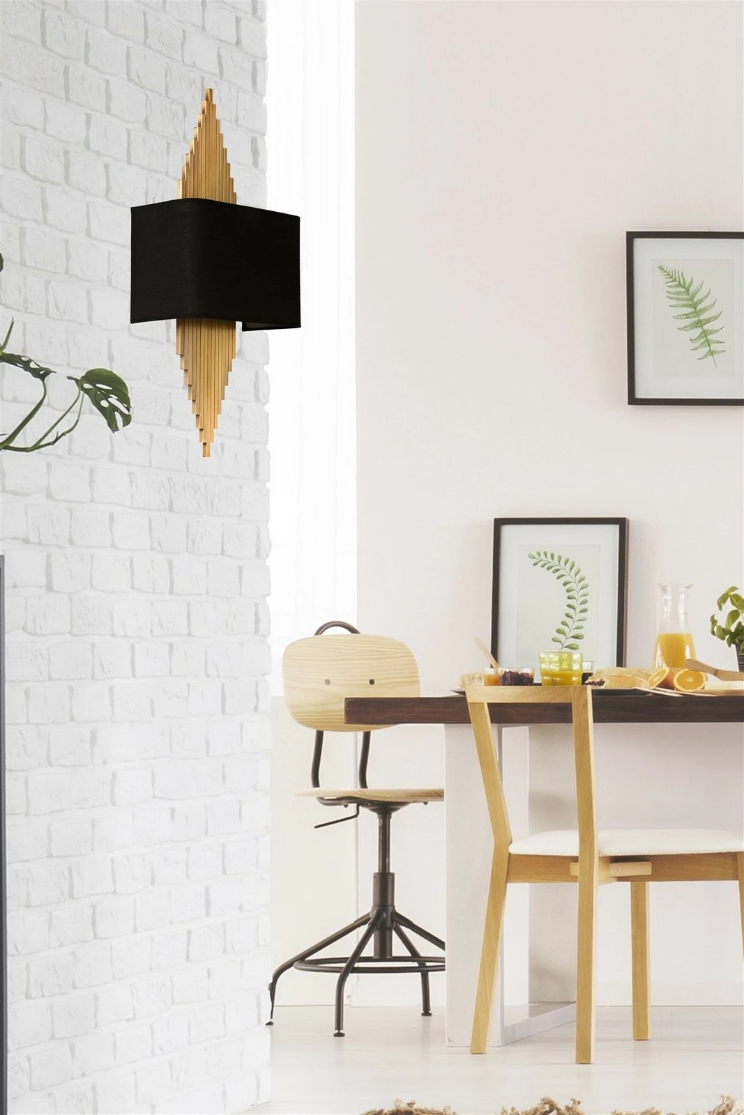 Aplik murale Opviq, ngjyrë ari e zezë, abazhuri drejtkëndor, Aslı Eskitme