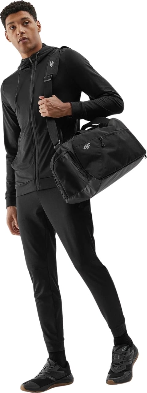 Çantë sportive 4F unisex, e zezë Çantë sportive 4F unisex, e zezë