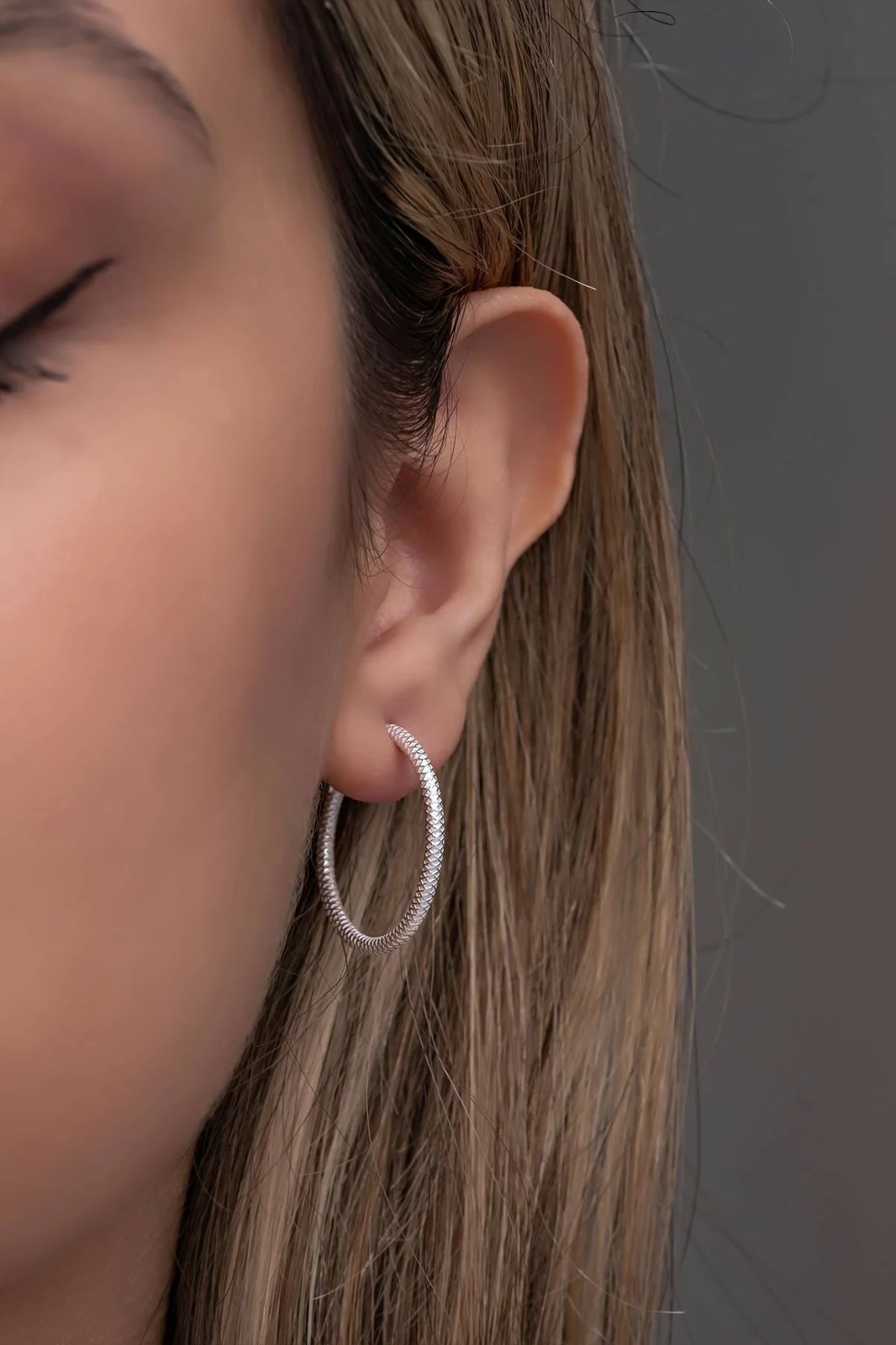 Vathë argjendi rreth, Jumeon, NRZ999167