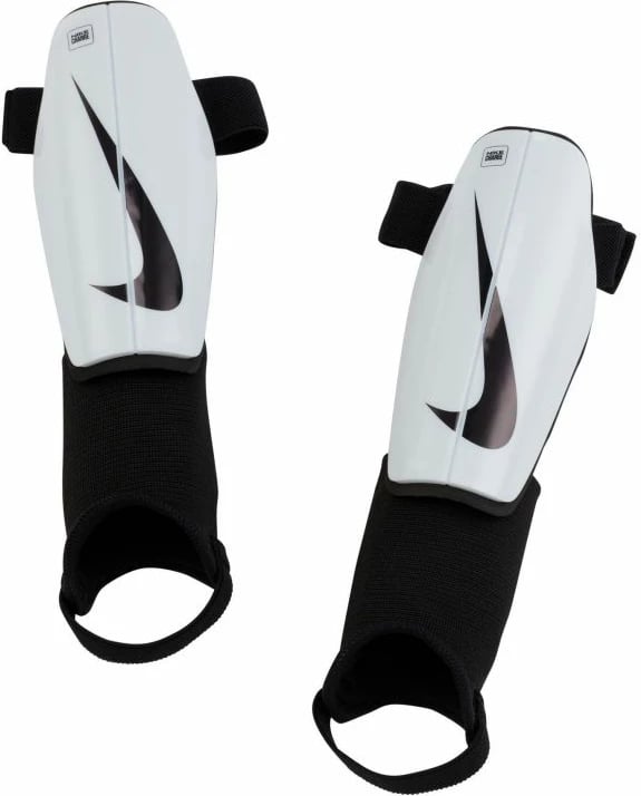 Mbrojtëse për këmbë Nike Charge DX4610-100 për meshkuj dhe fëmijë, të bardha