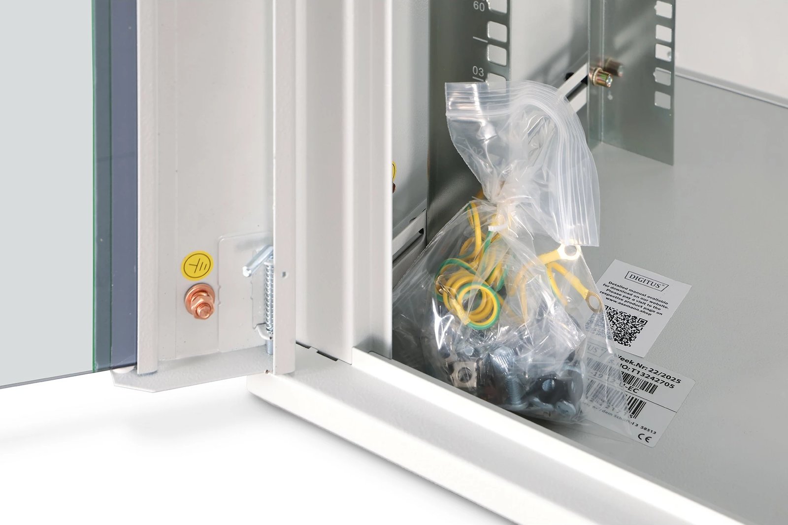 Kasë rrjeti Digitus Dynamic Basic 12U, 600x450 mm, gri