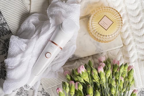 Furçë pastrimi fytyre, Adler AD 2178, 3 koka ndërroshme, IPX7, 2x AAA, me grep varës dhe kapak mbrojtës