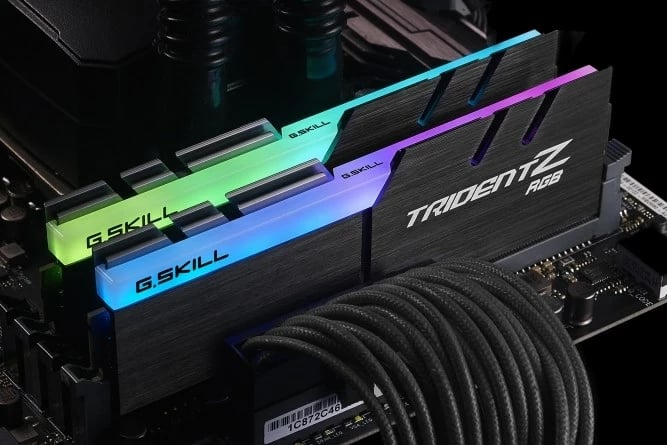 RAM Memorje G.SKILL Trident Z RGB për AMD, 32 GB DDR4 3200 MHz