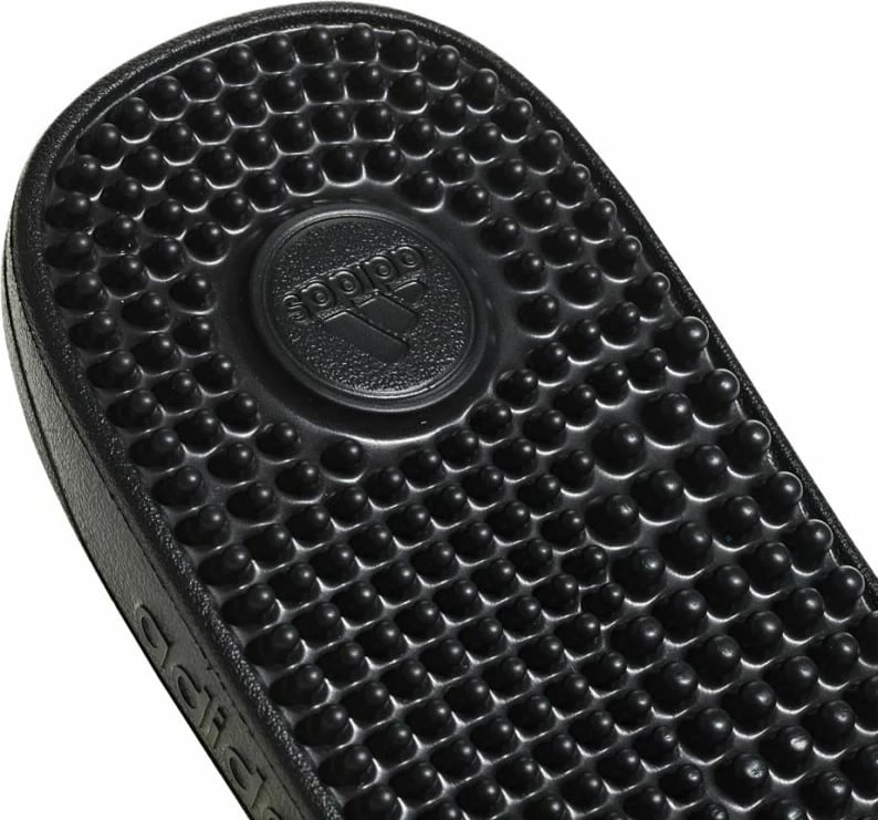 Papuqe për meshkuj adidas, të zeza
