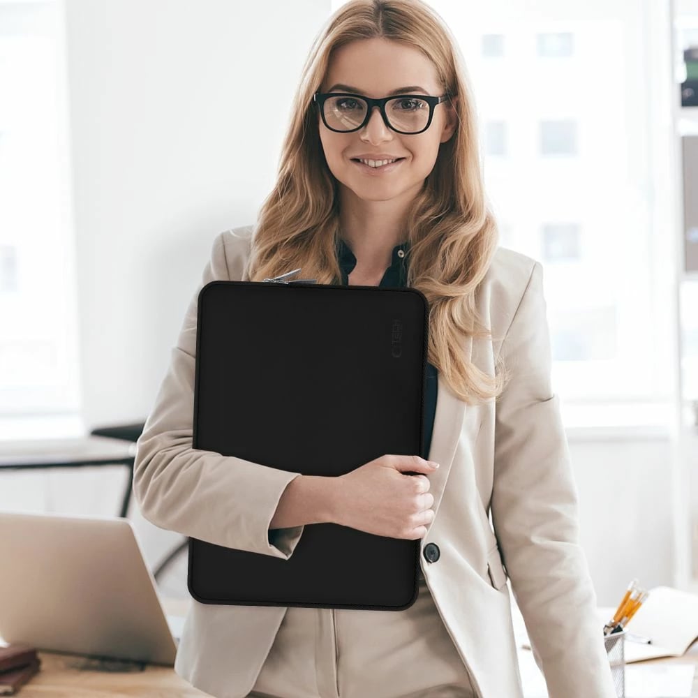 Kasë laptopi Tech-Protect NeoSlim 15-16", me çantë aksesorësh, e zezë