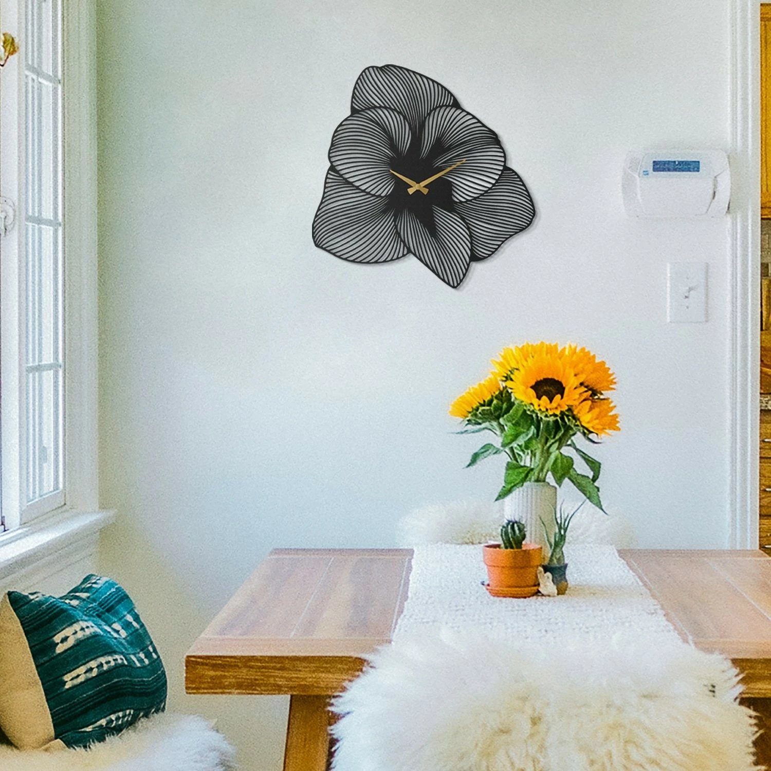 Orë muri dekorative prej metali, Wallity Azalea, e zezë, 49x49cm