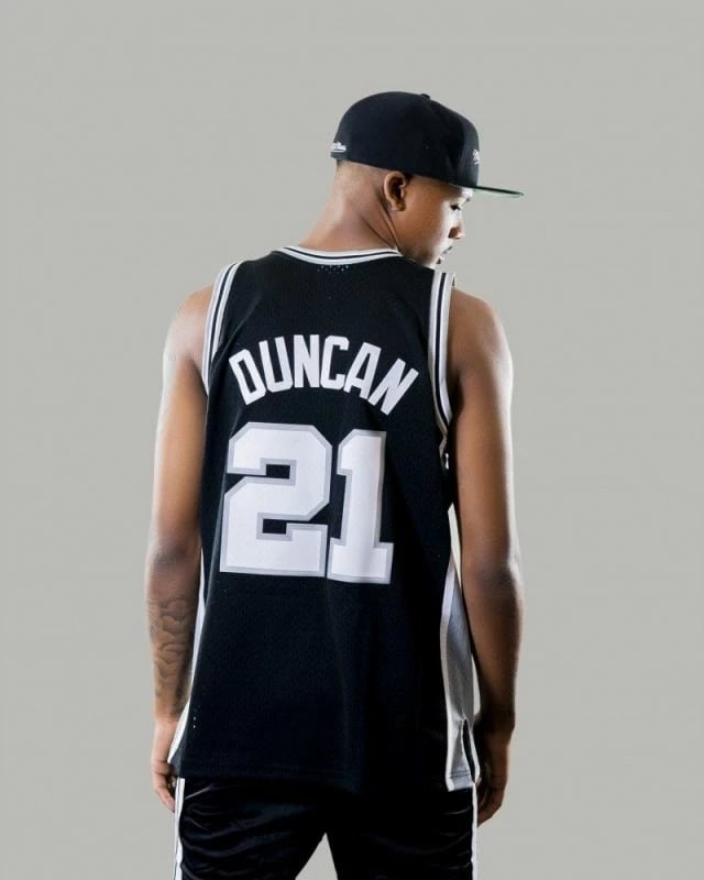 Maicë Mitchell & Ness NBA Swingman San Antonio Spurs Tim Duncan për Meshkuj, e Zezë
