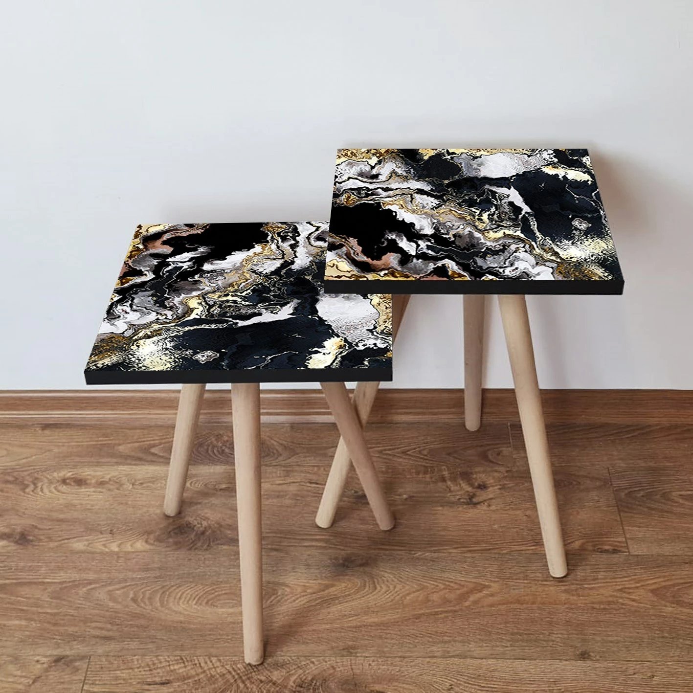 Set tavolinash ndihmëse, dy copë, ngjyrë e zezë, e bardhë dhe ari, Skye Decor, 2Shp159