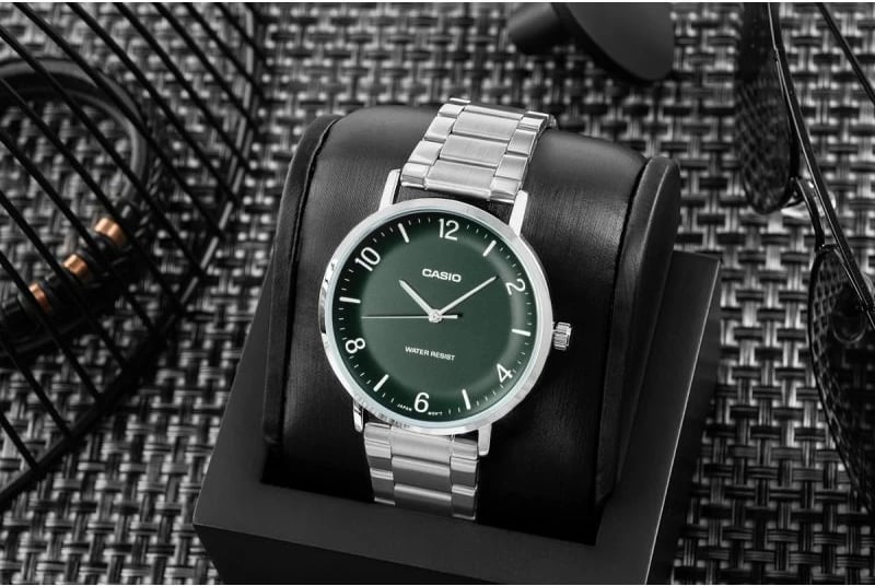 Orë dore për meshkuj CASIO, argjendtë