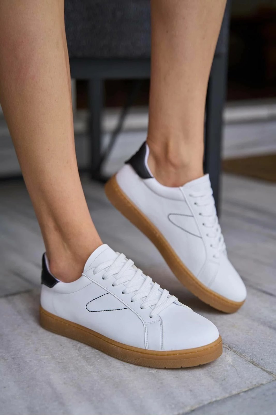 Këpucë për gra Jumeon, MK1340424SR20-001, të bardha dhe të zeza