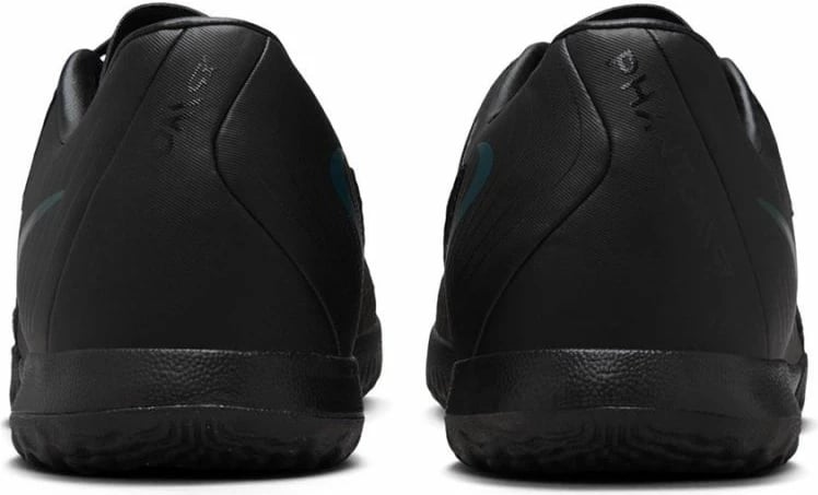 Atlete futbolli për meshkuj Nike, të zeza