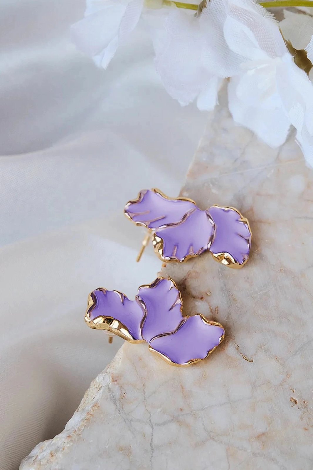 Vathë Jumeon, ngjyrë ari, Mor-Mn-Yprkkp