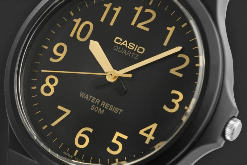 Orë dore për meshkuj Casio, e zezë