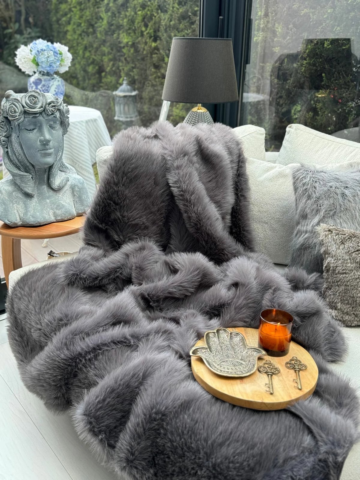 Shall për divan, ngjyrë antracit, Evila Originals, Lolita, 150x100cm