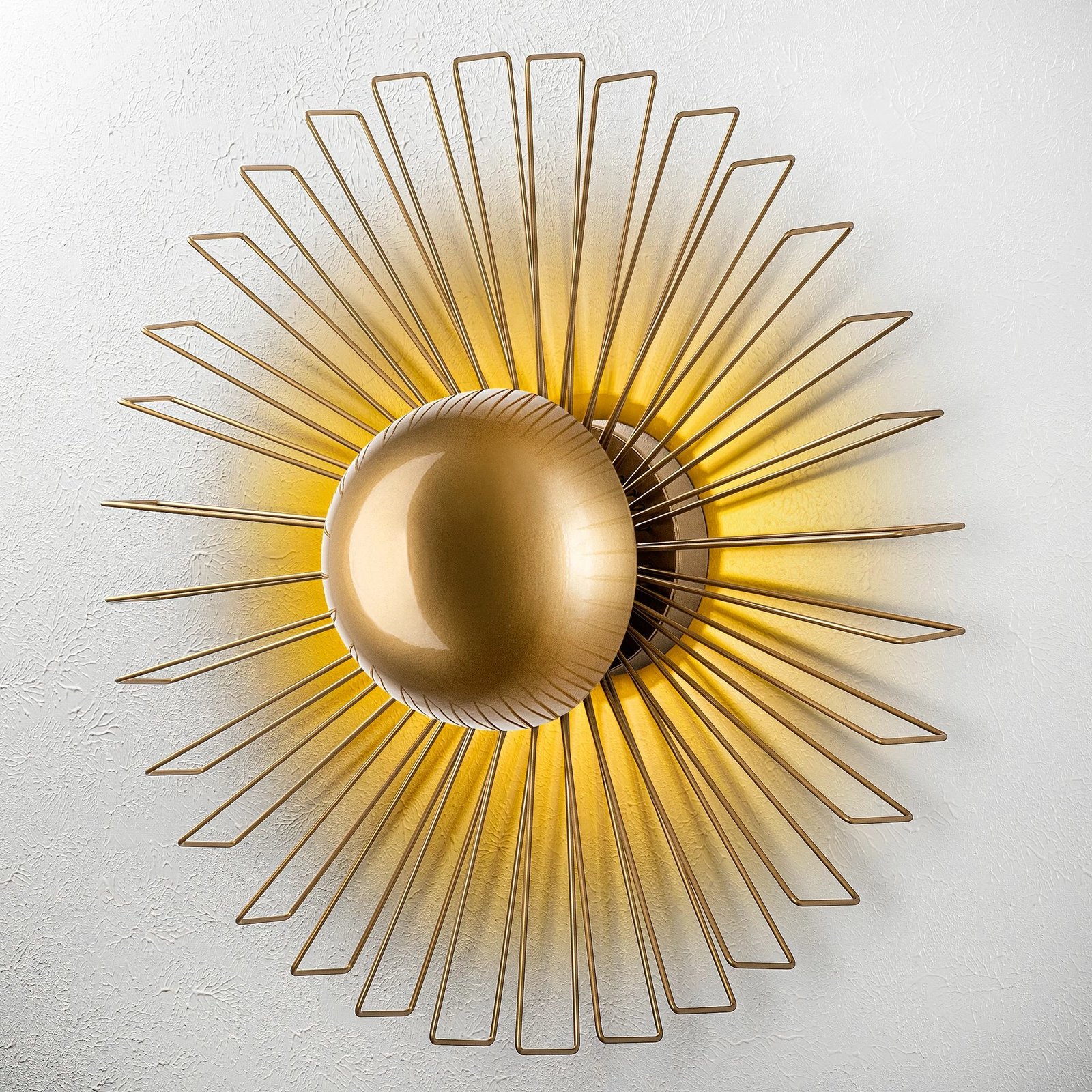 Llambë muri dekorative, metalike, ngjyrë ari, Opviq Kaya - 15236 - L