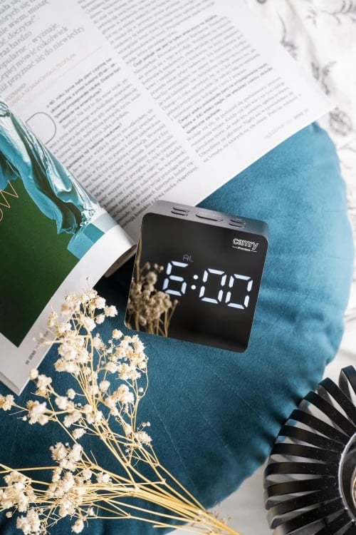 Orë alarmi Adler CR 1150, ekran LED, datë dhe temperaturë, 3 mënyra alarmi, USB + 3x AAA, e zezë