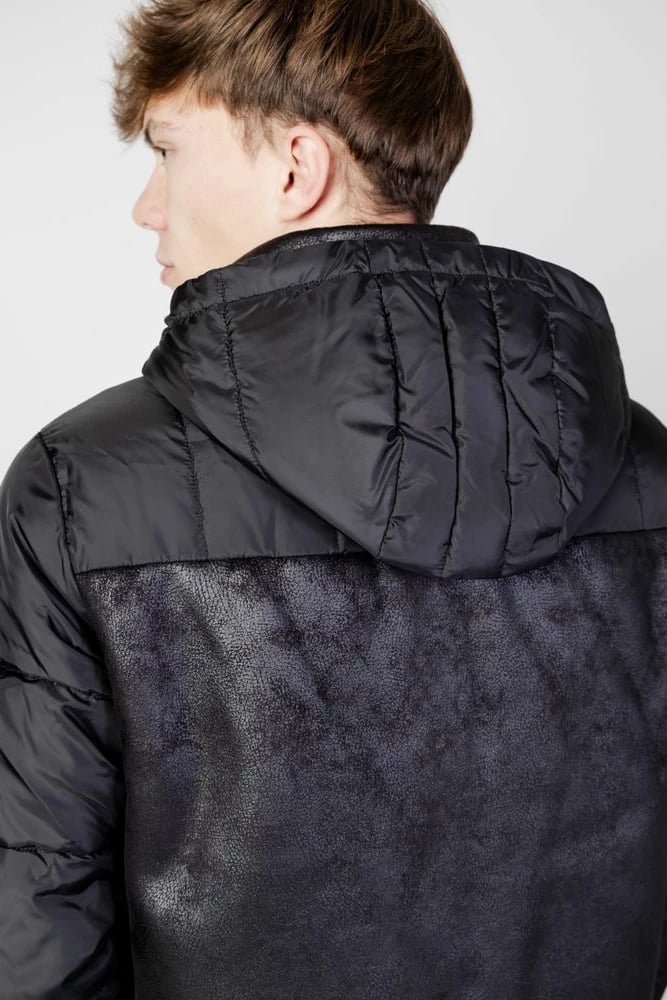 Jakne për meshkuj EA7 Emporio Armani, e zezë