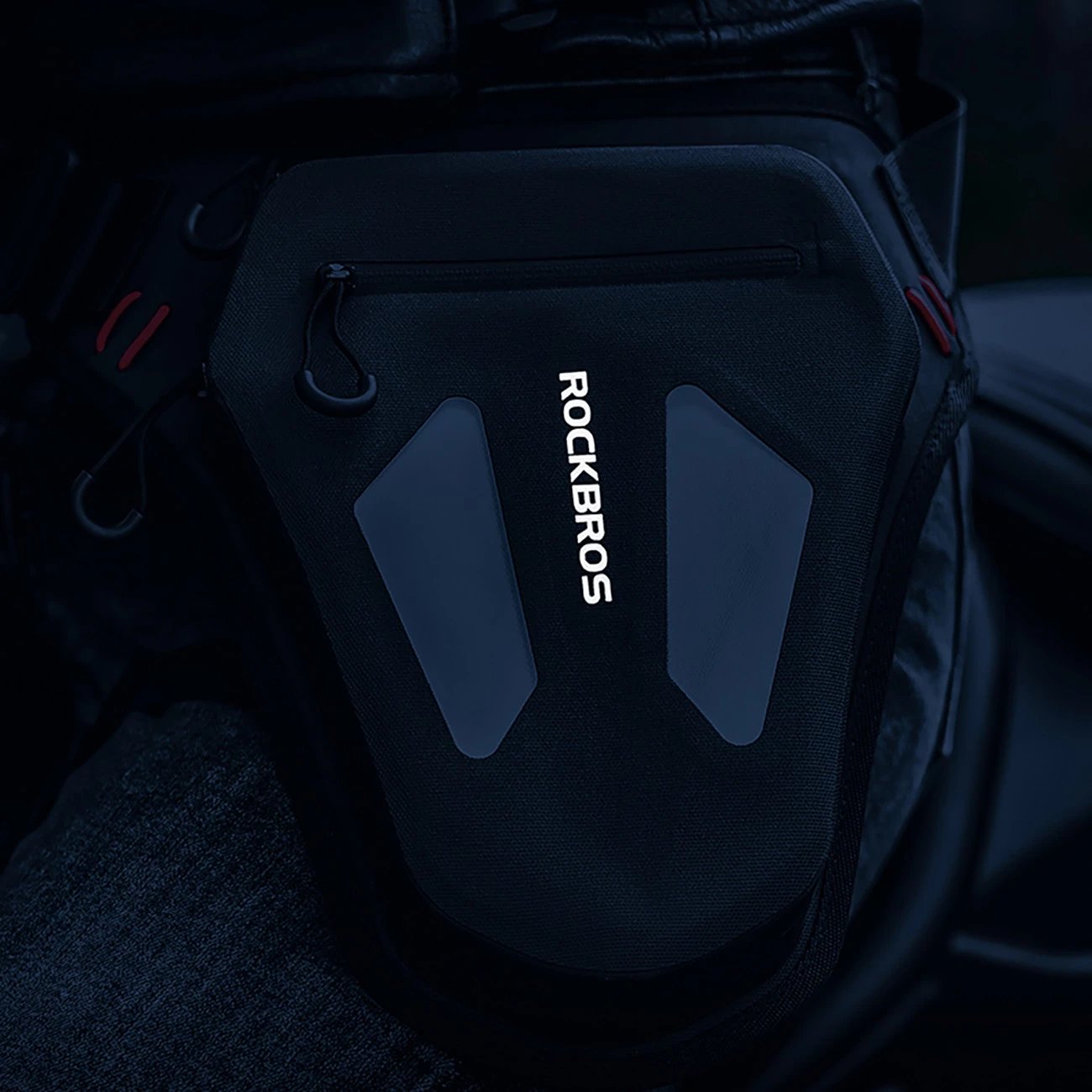 Çantë kofshe/bele Rockbros 3017001801, 1L, TPU, e zezë Çantë kofshe/bele Rockbros 3017001801, 1L, TPU, e zezë