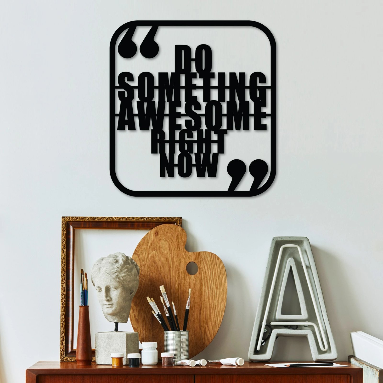 Aksesor dekorativ metalik për mur Wallity, Awesome Right, ngjyrë e zezë, 50x50cm