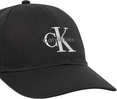 Kapelë Calvin Klein Jeans për meshkuj, e zezë Kapelë Calvin Klein Jeans për meshkuj, e zezë