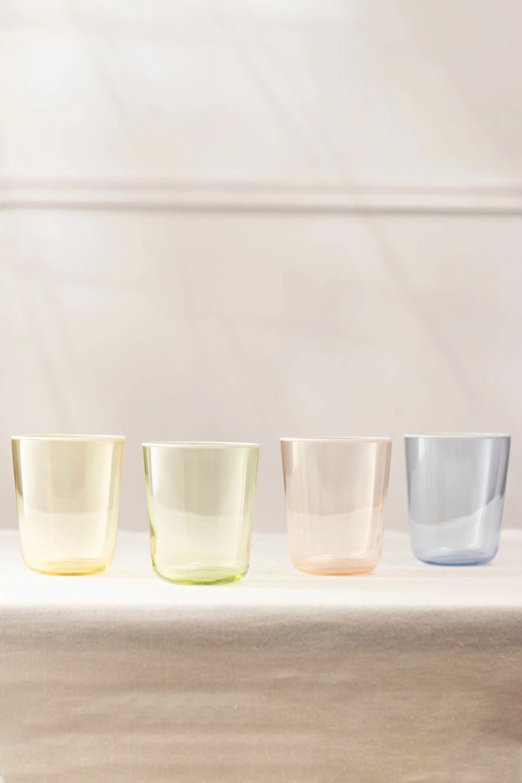 Set gotash prej qelqi (4 copë), Hermia Concept, Colore 315