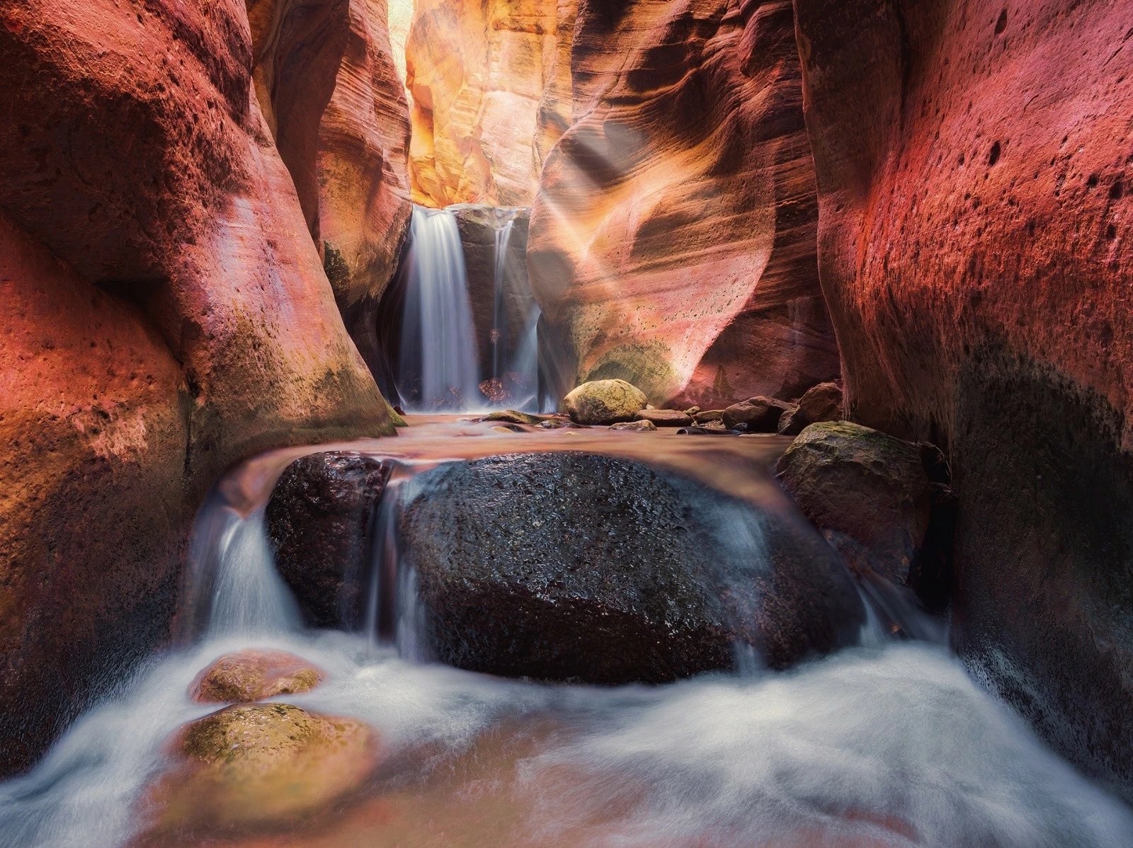 Puzzle Ravensburger 1500 pjesë Red Canyon Waterfall, 70x50cm