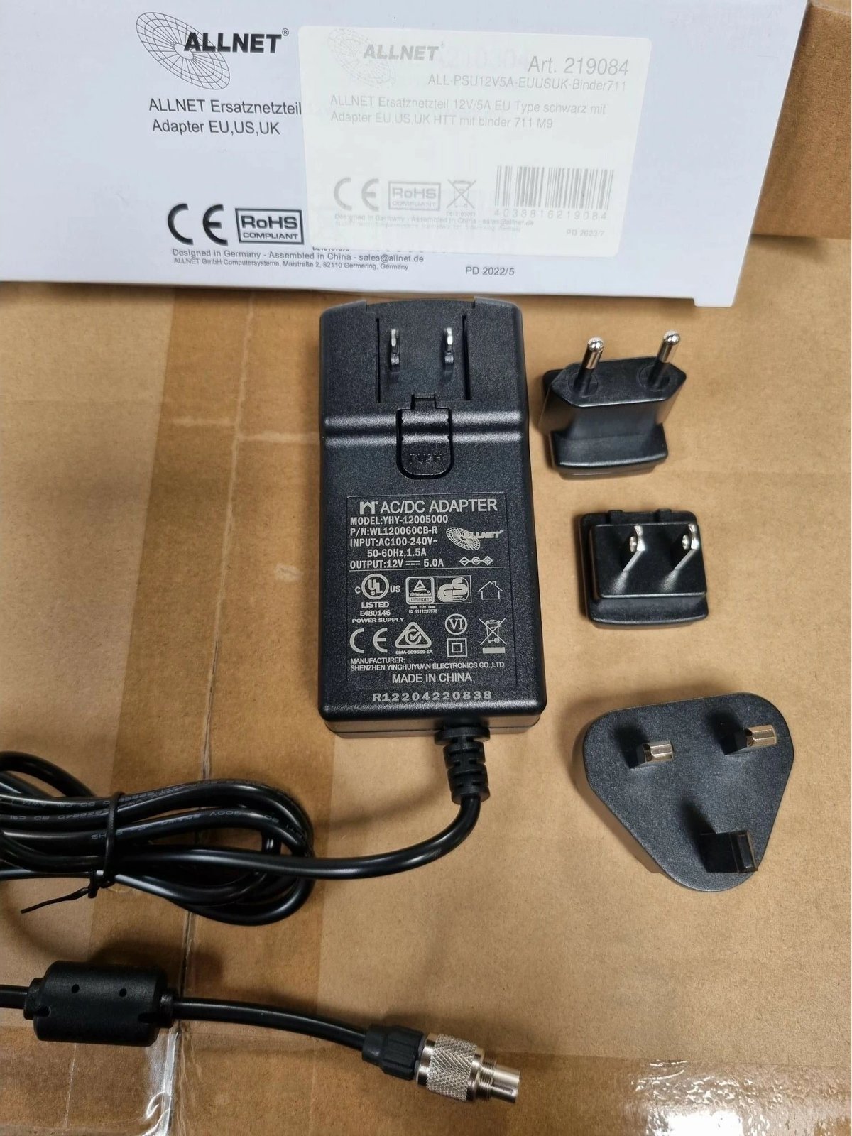 Adapter ALLNET 12V/5A, EU/US/UK, i zi