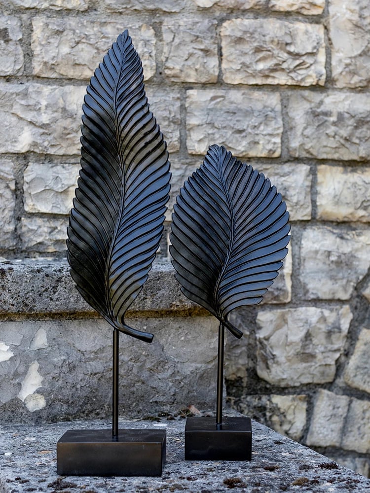 Dekor UMI Totem, polirezine, metal, e zezë, 13x9x57cm