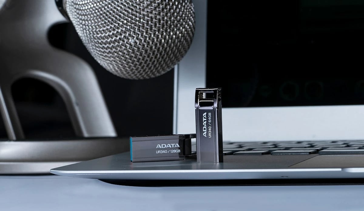 USB Adata UR340, 128 GB, 3.1 Gen 2