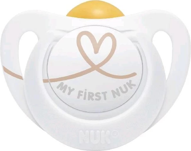Qetësues bebe NUK Star, latex, 0-6 muaj, dizajn zemër, i bardhë