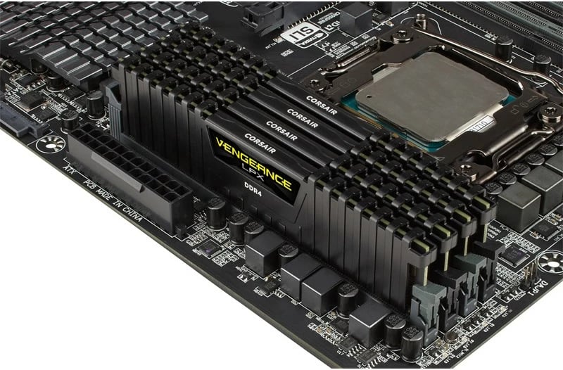 RAM Memorje Corsair Vengeance LPX 16GB DDR4 2400MHz e zezë