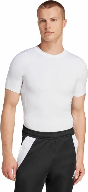 Maicë për meshkuj adidas, e bardhë