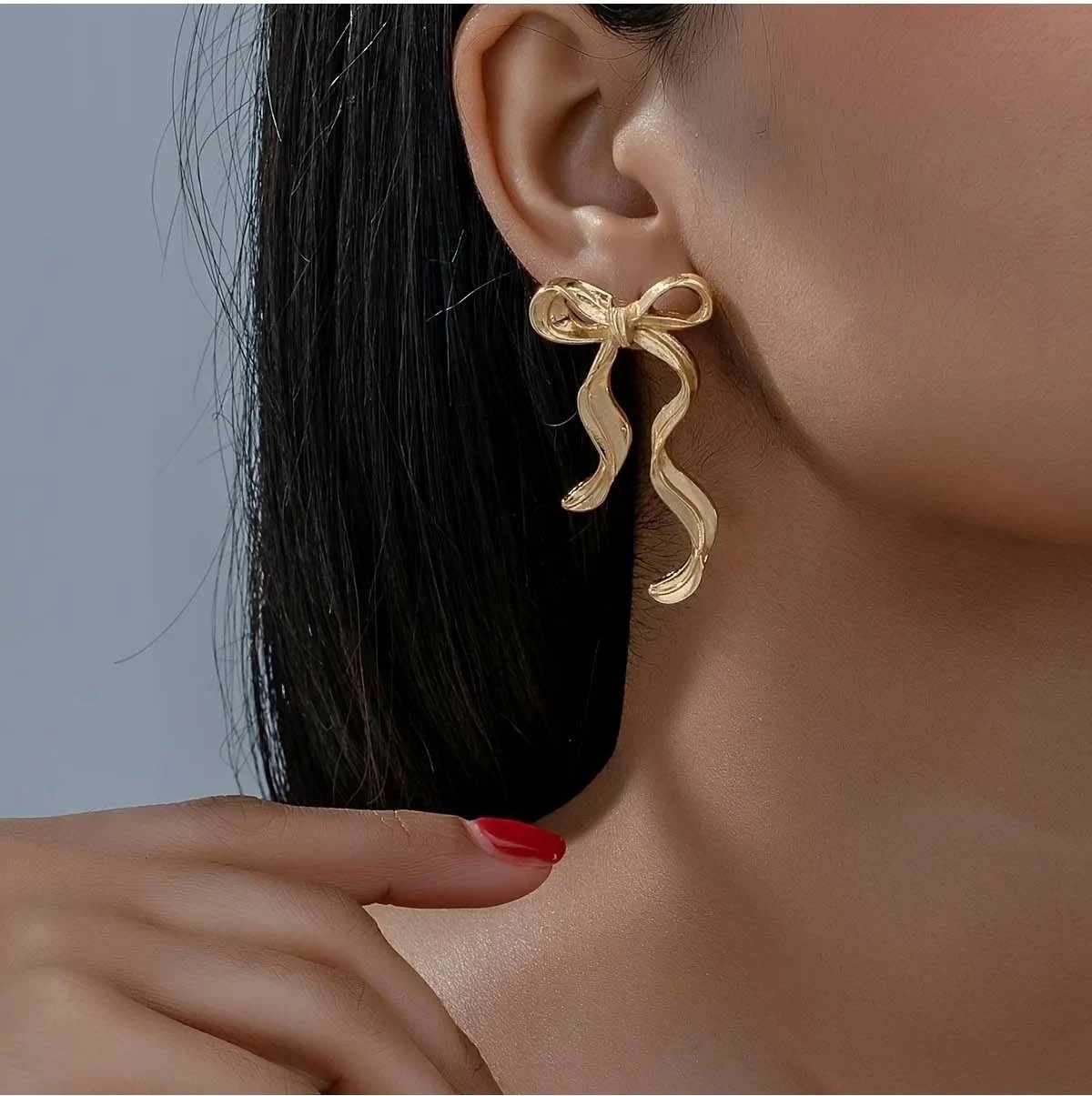 Vathë të artë me zirkon, Jumeon, Gld-Dlgfynkkp