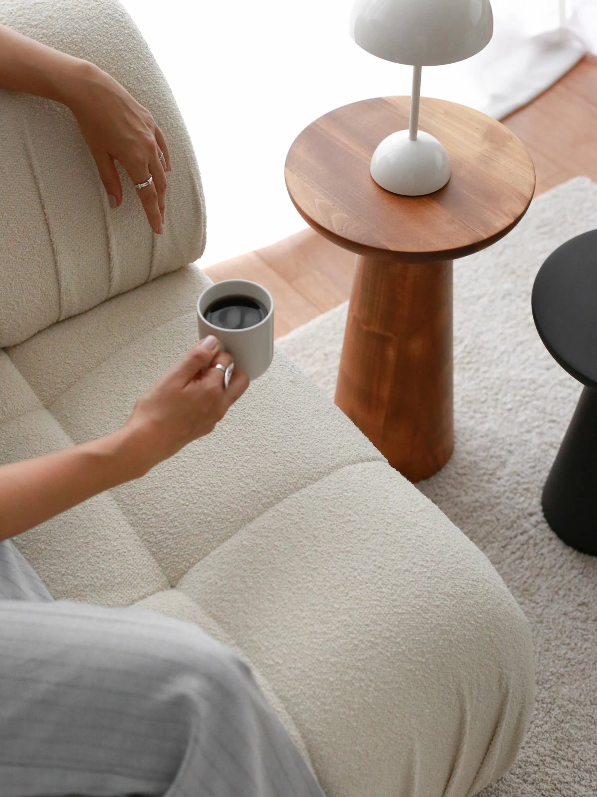 Karrige Wing Atelier del Sofa, e bardhë