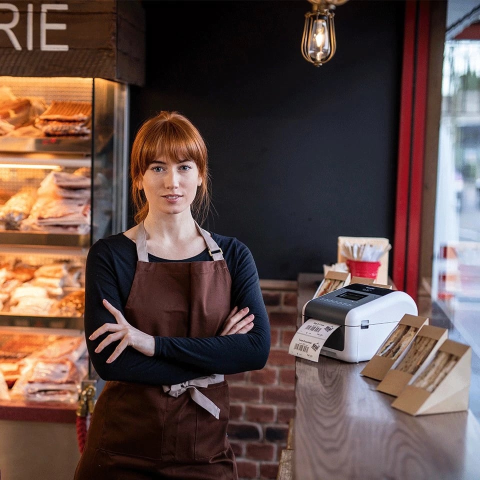 Printer etiketash Brother TD-4550DNWB, 300x300 DPI, Wi-Fi/Bluetooth, gri/bardhë Printer etiketash Brother TD-4550DNWB, 300x300 DPI, Wi-Fi/Bluetooth, gri/bardhë