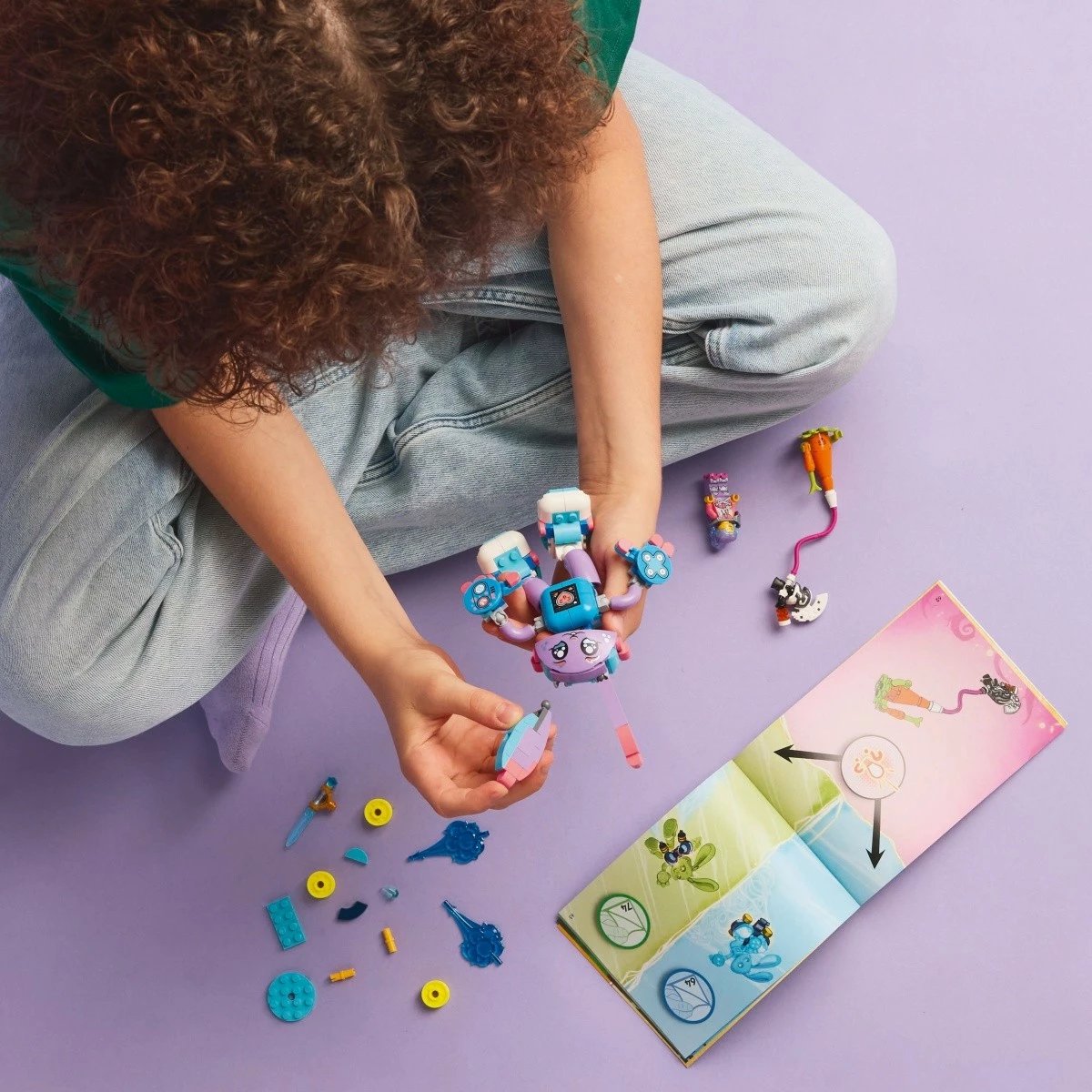 Set ndërtimi LEGO DREAMZzz 71490 Izzie and Gaming Bunchu, 252 pjesë