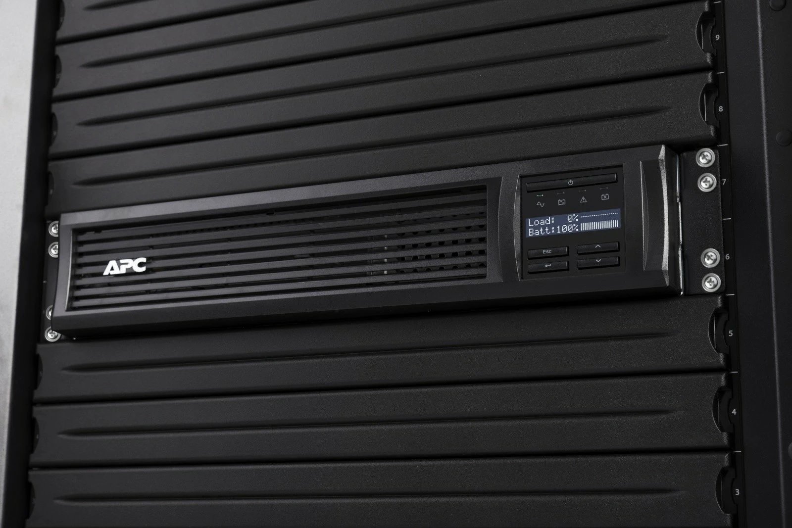 Kasë UPS APC SMT750RMI2UC, 750VA/500W, 2U, SmartConnect, zi/argjendtë