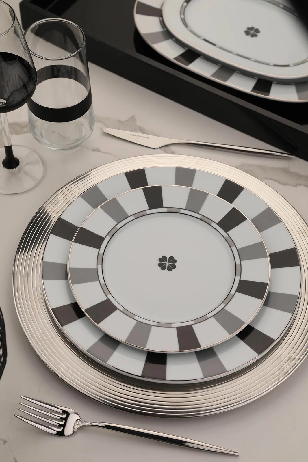 Set enësh për drekë, 27 copë, Hermia Concept, LB27YT43012688